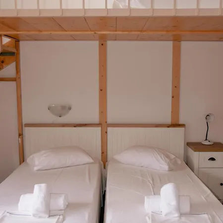 Evoikos & Livanátai