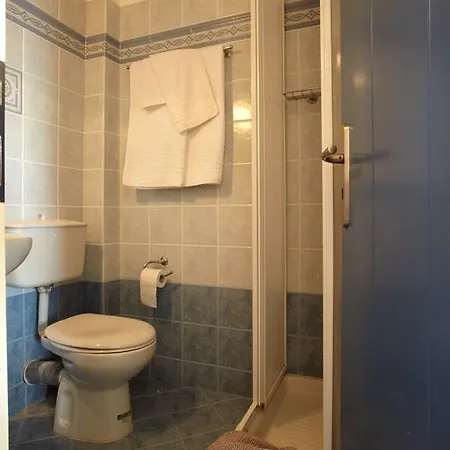 Evoikos & Guest house