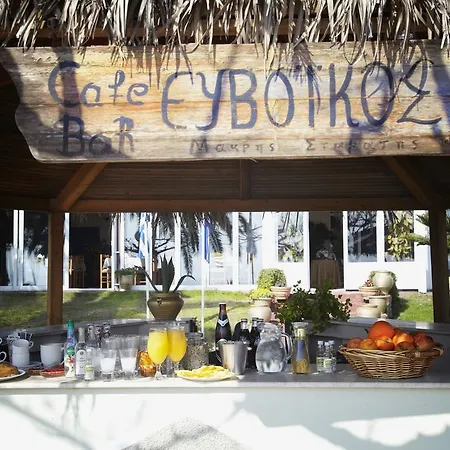 Evoikos & *